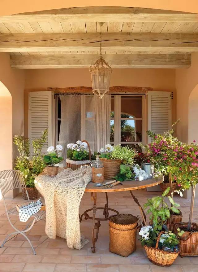 院子就是要打造一个拈花惹草的世界