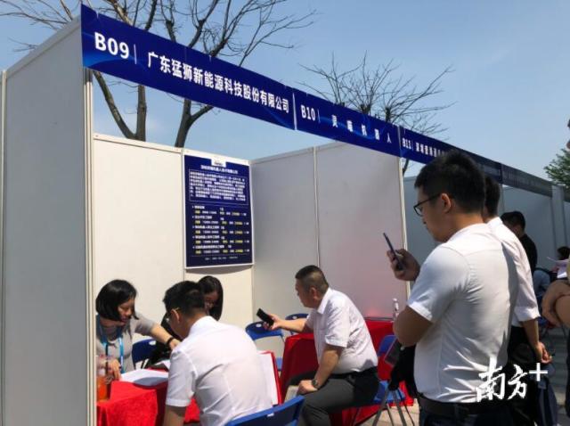 产业园区建政府服务大厅,龙岗打通企业服务最