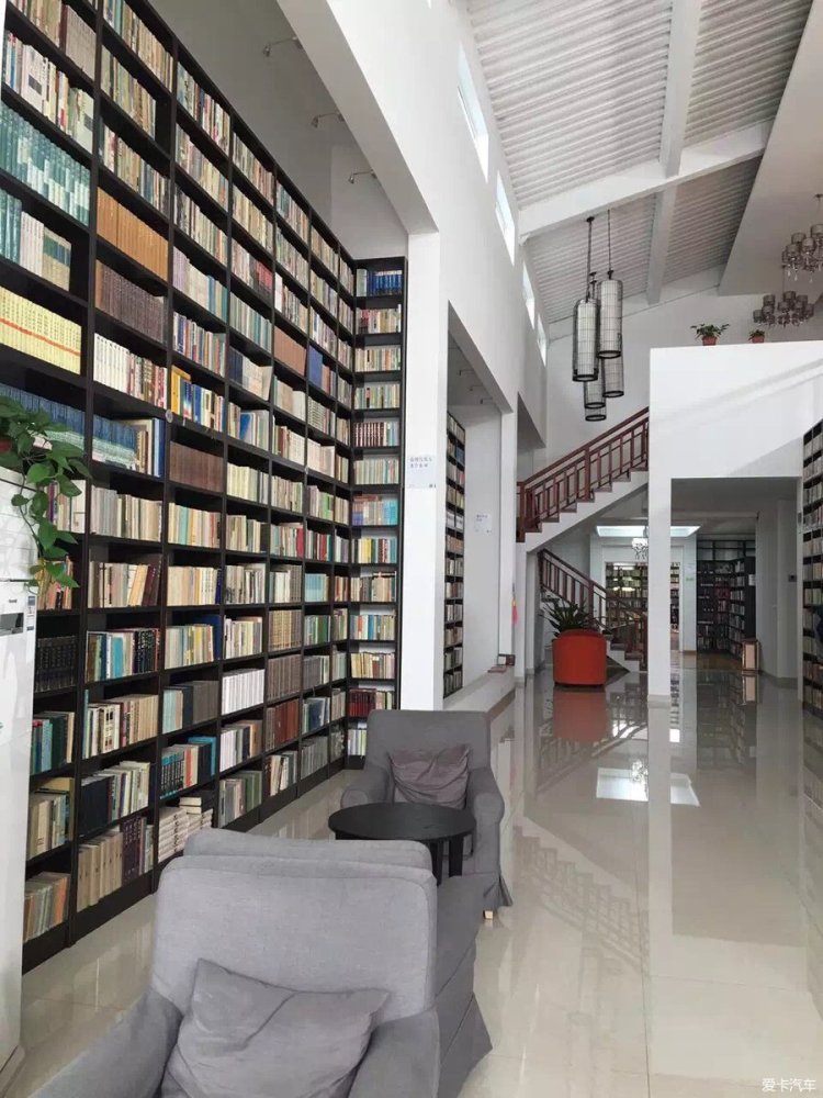 清明节前都别去晓书馆了!因为根本预约不到!这