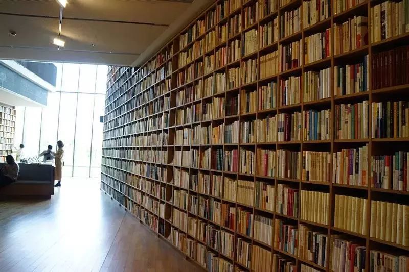 清明节前都别去晓书馆了!因为根本预约不到!这