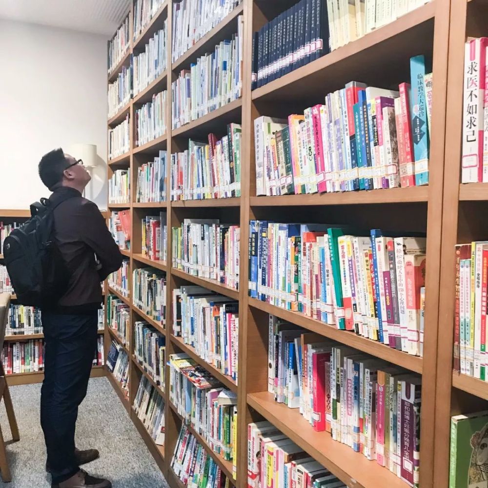 清明节前都别去晓书馆了!因为根本预约不到!这