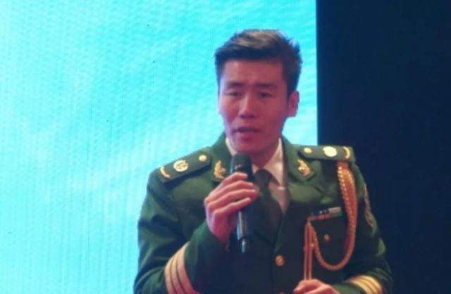 青年歌手张一伦原创歌曲《我的老爸老妈》听哭