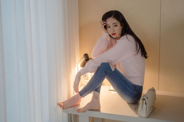 潘南奎毛绒碧波水灵幽粉瓷墨牛仔裤