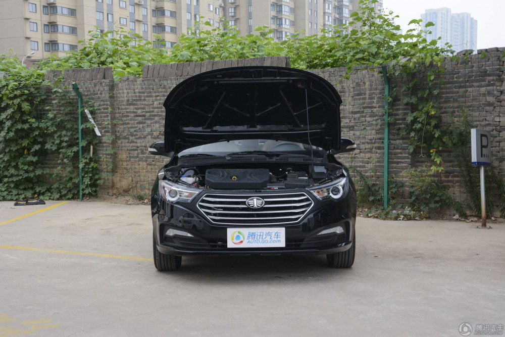 奔腾b30内饰奔腾b30外观