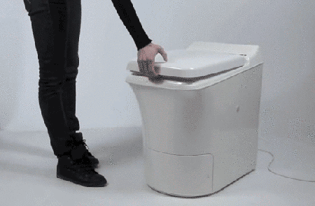 不用水冲,用火烧的高科技马桶