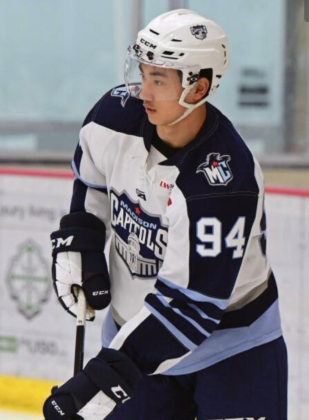 宋安东肩部脱臼将伤停两月无缘代表国家队战冰球世锦赛