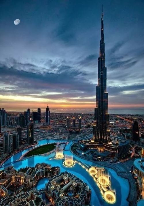 迪拜,你太疯狂了!水上乐园至少要半个岛的大小!