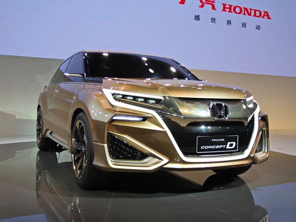 汉兰达感到危机 大七座 配2 0t 金色车身太撩人