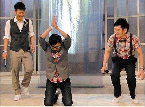 镜头前扑通下跪的五位明星,最后一位让大家重新认识他