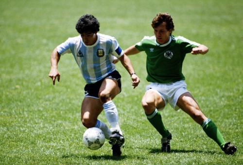 90年世界杯阿根廷对南斯拉夫_2014南美足球超级德比杯-巴西vs阿根廷_阿根廷对南斯拉夫中文解说