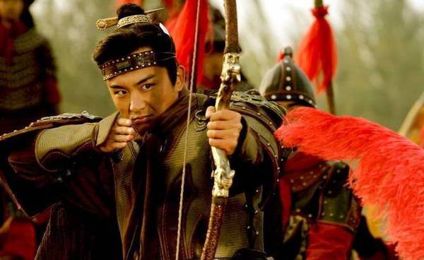 卢俊义在梁山上位居副首领,林冲在梁山做着第七把交椅,武松排行第十四