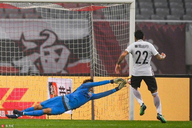 拉维奇爱不起 2次全罚丢了