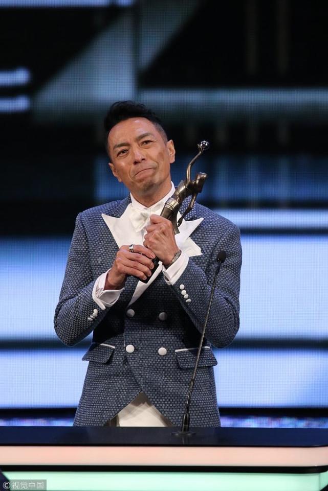 一线|姜皓文"双保险"拿下最佳男配 金像奖反杀老对手林家栋