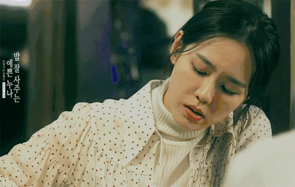 能让她们那颗冰冻已久的心重燃爱火的, 只有一类人, 那就是小奶狗!