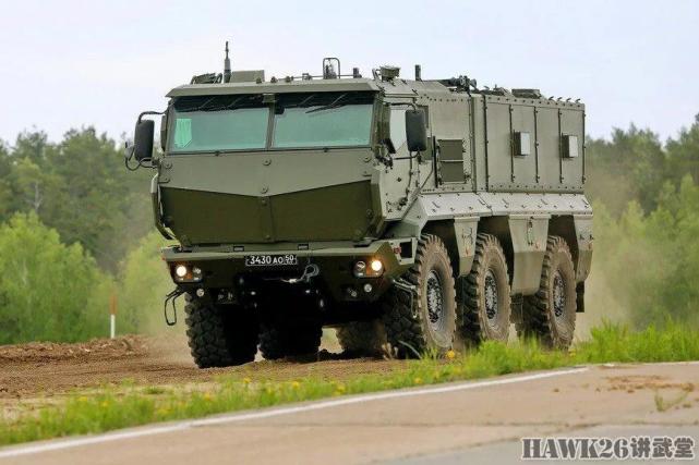 俄军列装台风k装甲车造型霸道