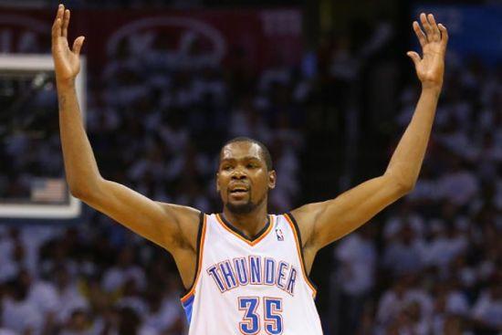 视频:《城记:俄克拉荷马雷霆》(下) 杜兰特洒泪谢母三少梦碎总决,时长