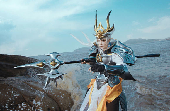 超帅气韩信cos来袭,王者荣耀韩信白龙吟cos欣赏