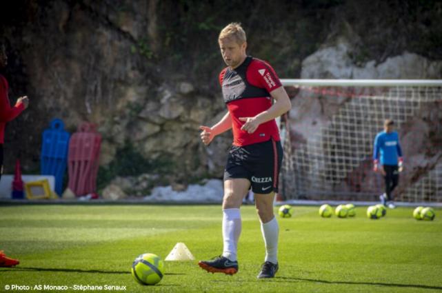 甘冈vs摩纳哥前瞻:盼赢球止颓 神人连续9轮进球