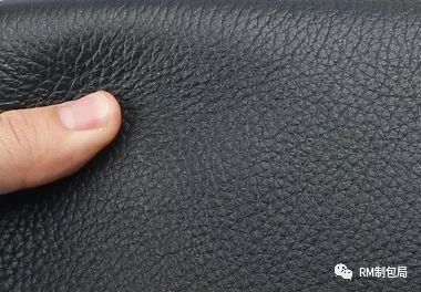 女性包包如何鉴别是否真皮