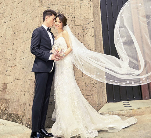 霍建华在婚礼现场全程黑脸,近日首度公开谈林