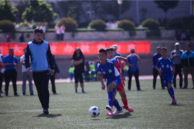 八喜携手利物浦助力昆明校园足球 探索发展之