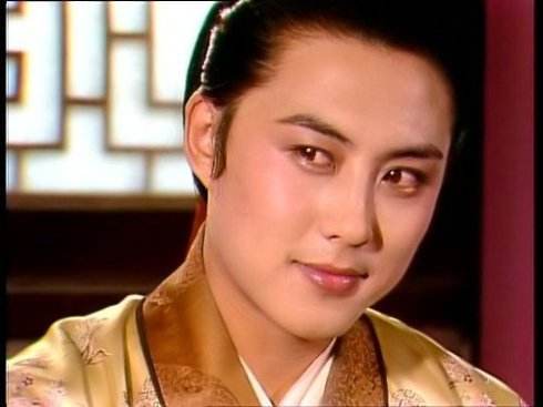 茹萍合作的电视剧《康熙王朝》,饰演的是一身正义,忧国忧民的伍次友