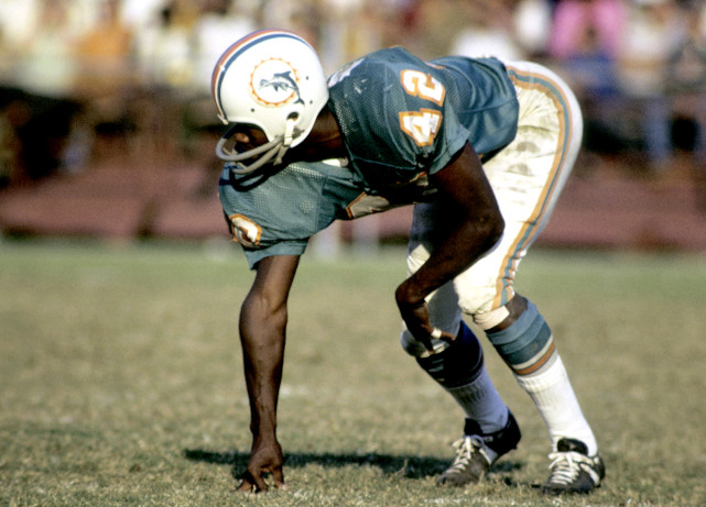 NFL选秀夜十大交易:爱国者错失历史最强外接