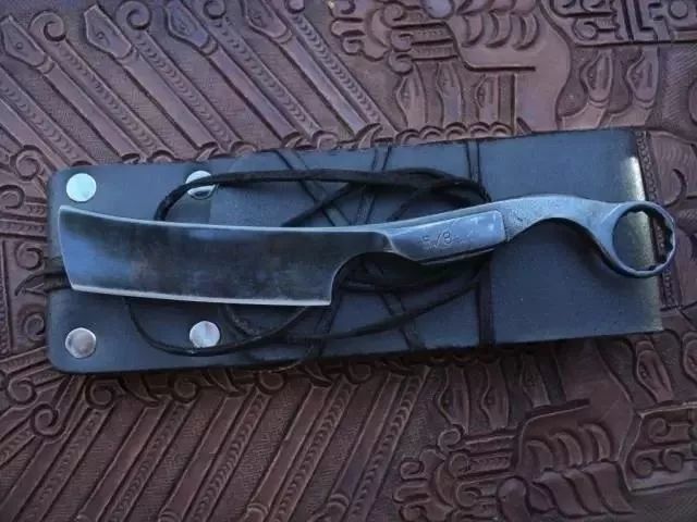 用家里废旧钢铁锻造短刀?可真厉害!_腾讯新闻