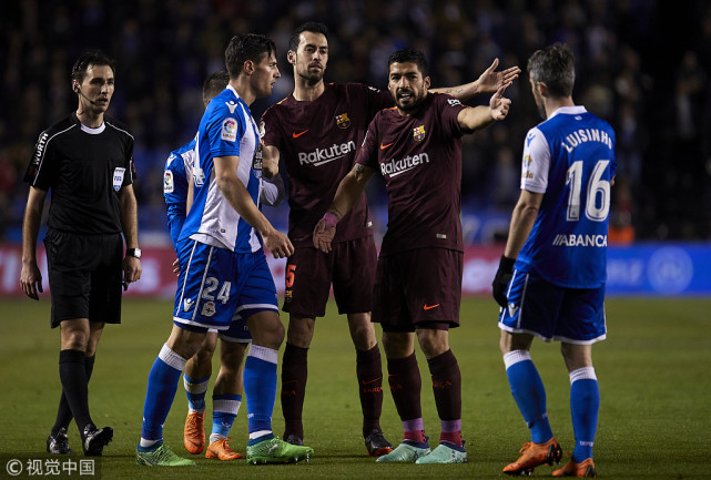 西甲综述-巴萨夺冠夜降级3队出炉 毕巴荒唐两