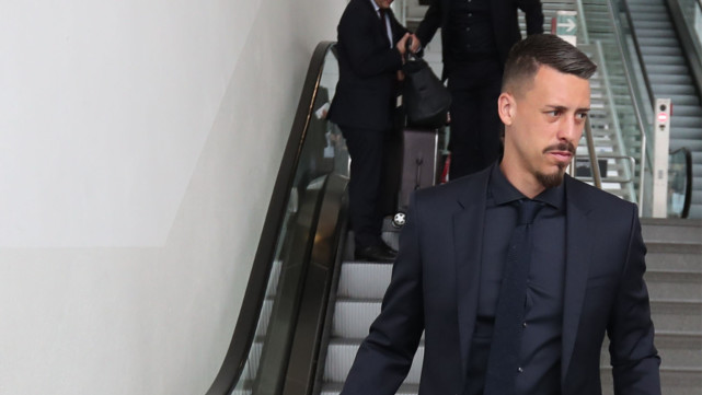 德甲一日读-没罗本拜仁亦死拼皇马 不莱梅传奇