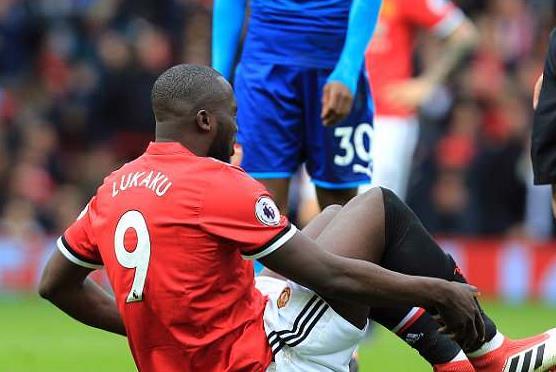 曼联利好!卢卡库伤无大碍 足总杯决赛可战切尔