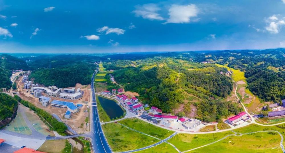 春游江淮请您来魅力六安邀您来赏画我们从九十里山水画廊启程