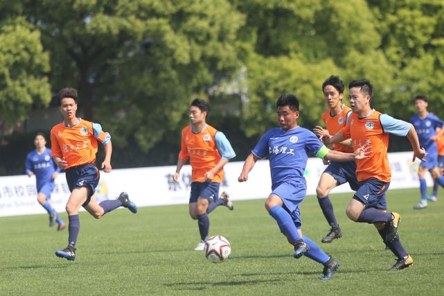 2018上海大学生足球联盟杯赛开幕 36所高校5