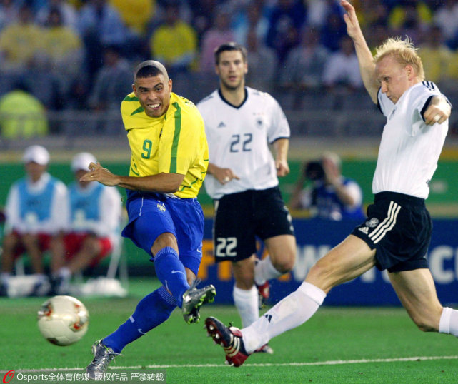 超级企鹅足球名人赛-98世界杯决赛:大罗离奇失