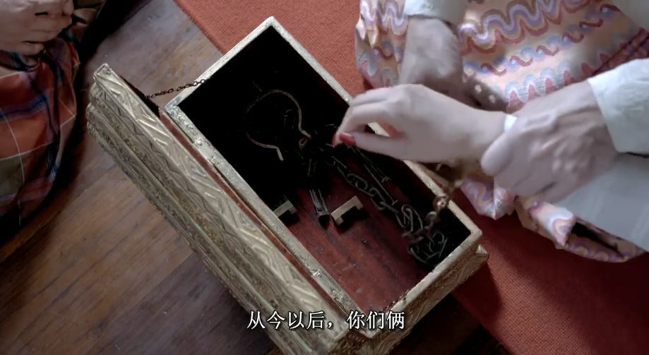 冲女主勾魂的颜值和身材这片就值五颗星