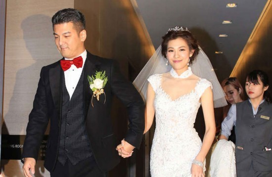 出道29年成视后,嫁入豪门5年后离婚,今嫁给小9岁老公被宠