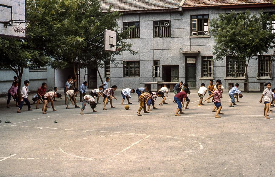 1978年的中國:精神飽滿朝氣蓬勃的人們,第七張場景很難見了