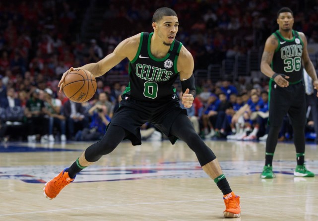 新秀塔图姆表现抢眼