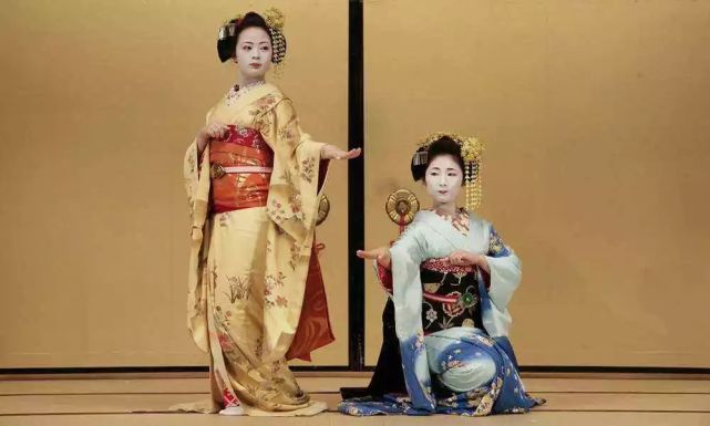 如果在京都遇到舞妓 你可能遇到了一座移动的工艺美术馆