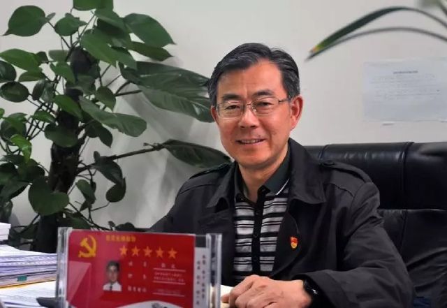 绵竹教育局局长彭波