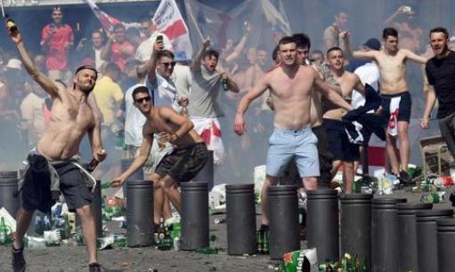 英球迷福音!俄足球流氓要签不打架保证书