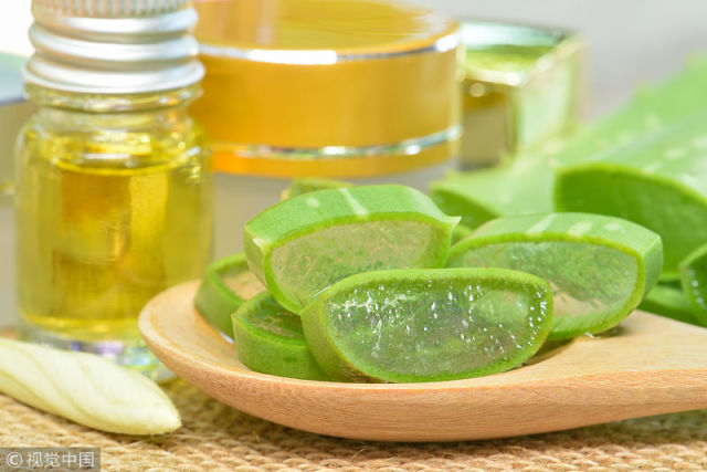 女人这样用芦荟胶,这样对皮肤真的不好吗?难