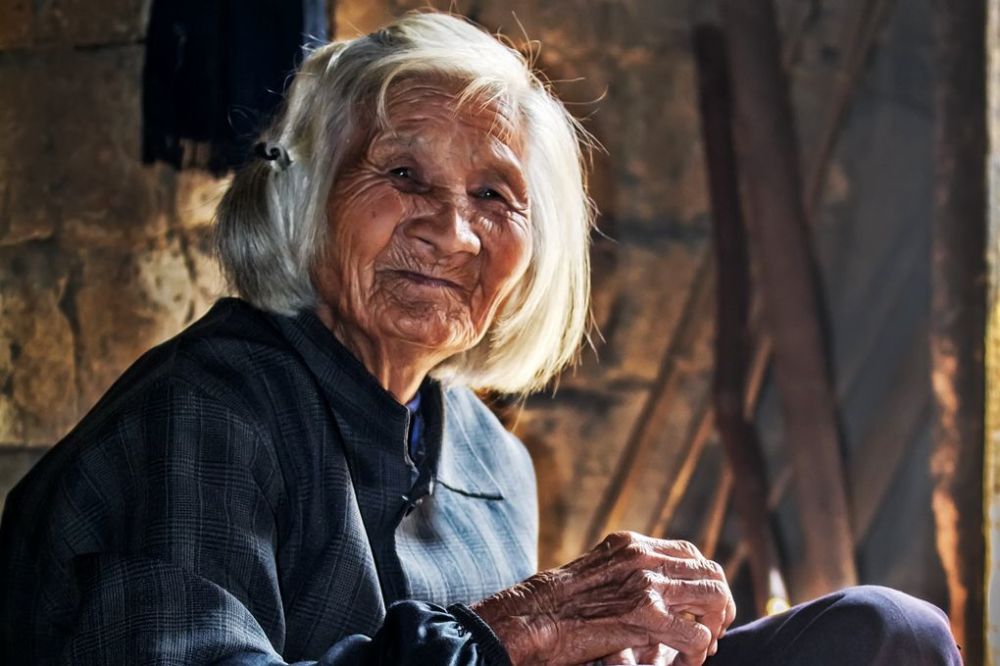 乡村纪事:我的二舅奶奶是个"五保户",她的晚年让人唏嘘