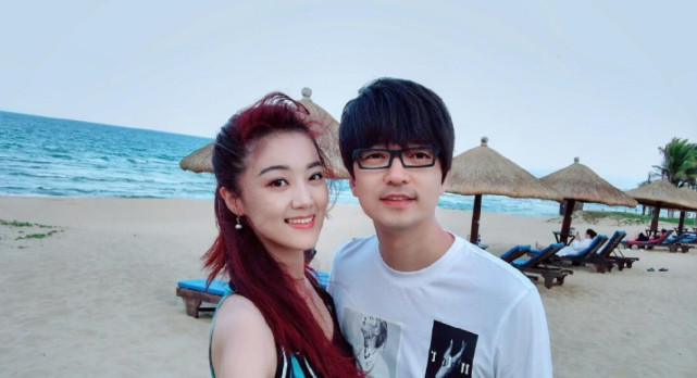 王小瑋的素顏照還是很漂亮的,兩人在結婚後王小瑋也一直被大家催生