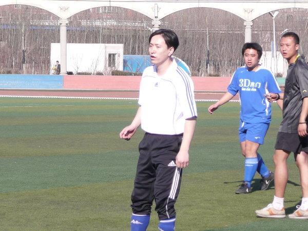 阔别18年后重返职业赛场 庄毅演绎中国足坛不