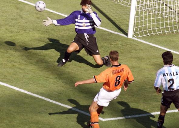 【世界杯故事】1998年荷兰队:冰王子绝杀阿根