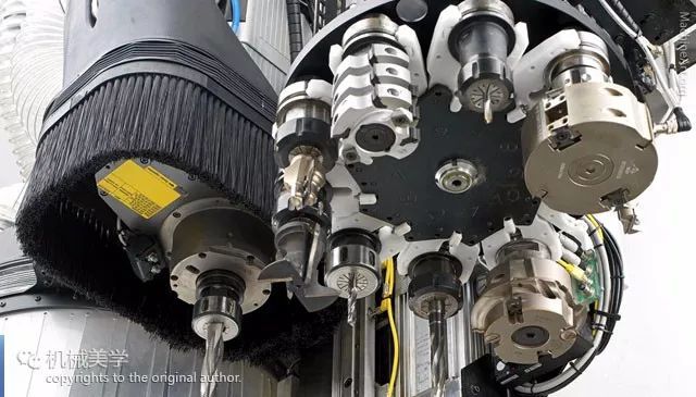 眼花缭乱的加工中心刀库,太漂亮了!美女都黯然失色