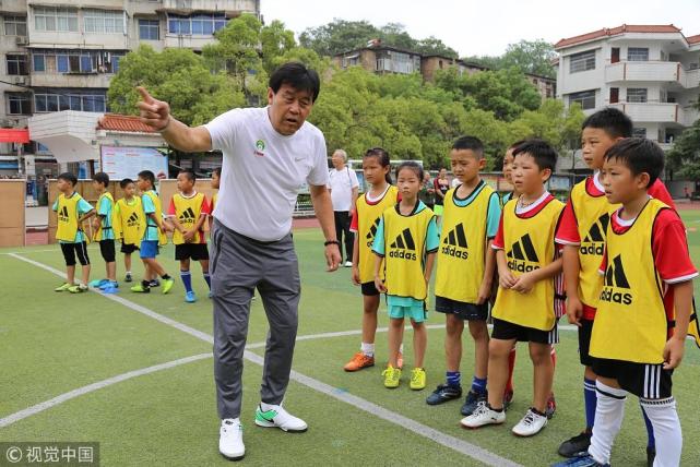 首批足球+田径青训模式已开启 迟尚斌等任顾问