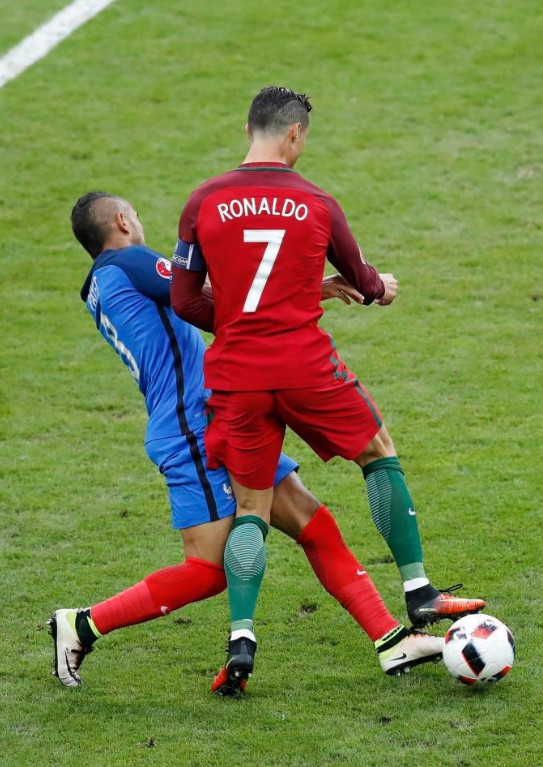 2年一轮回?马赛MVP决赛如C罗般伤退 世界杯