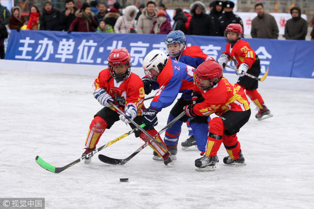 冰雪特长生搭上小升初末班车 冰球项目成招生